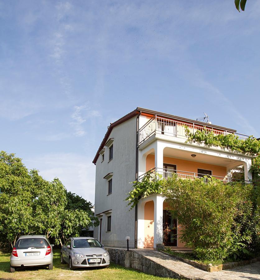 Apartments Coki Funtana Esterno foto